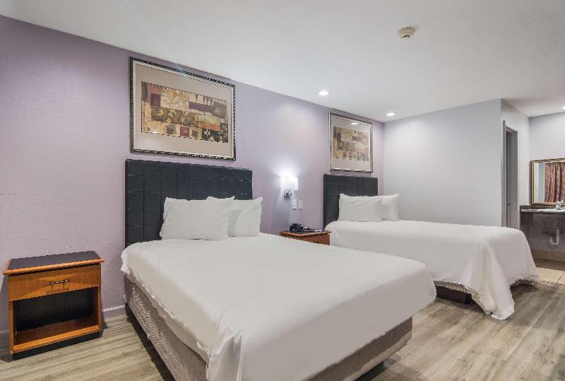 Knights Inn North Richland Hills image