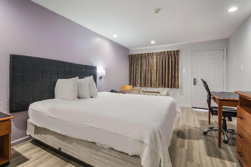 Knights Inn North Richland Hills image