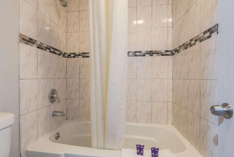 Knights Inn North Richland Hills image