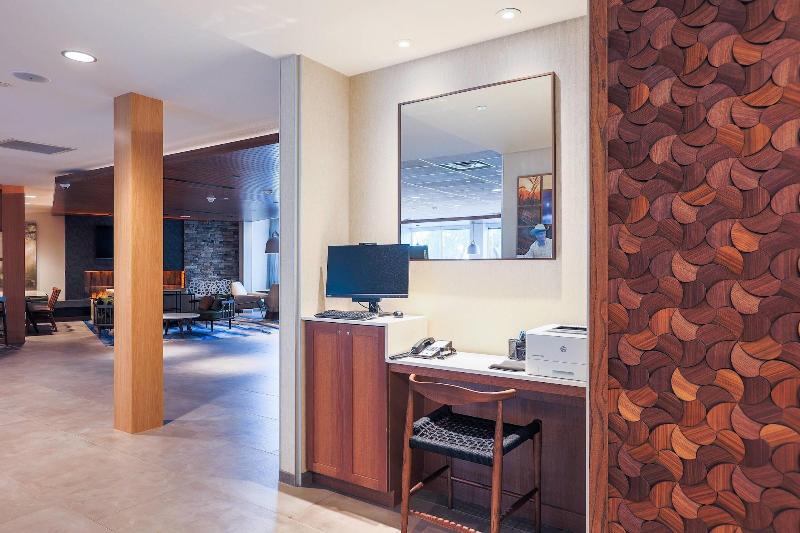 Fairfield Inn & Suites by Marriott Marquette image