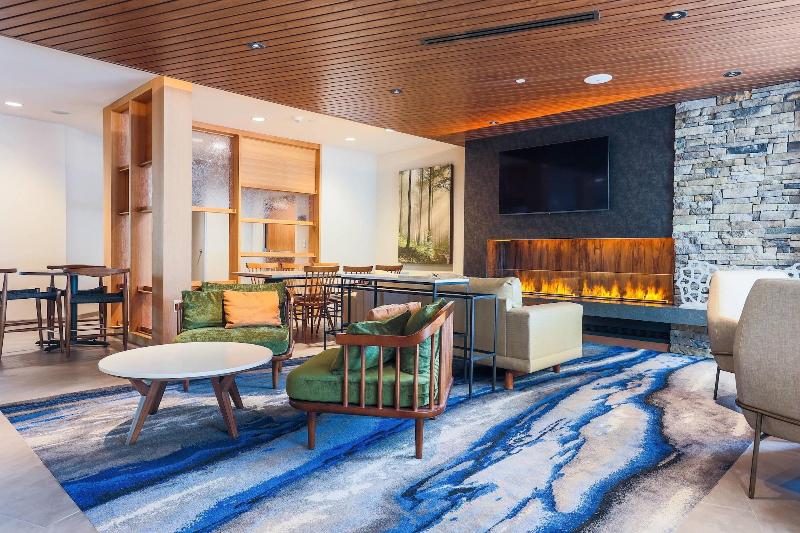 Fairfield Inn & Suites by Marriott Marquette image
