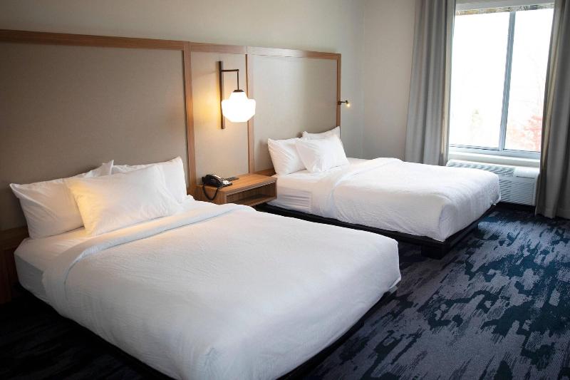Fairfield Inn & Suites by Marriott Marquette image