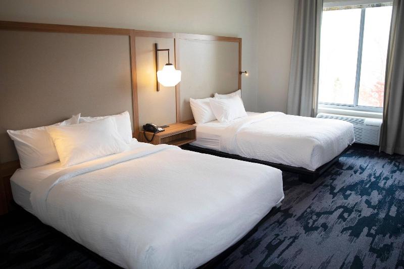 Fairfield Inn & Suites by Marriott Marquette image