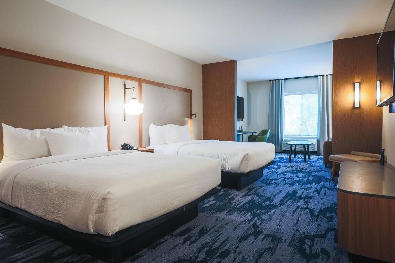 Fairfield Inn & Suites by Marriott Marquette image