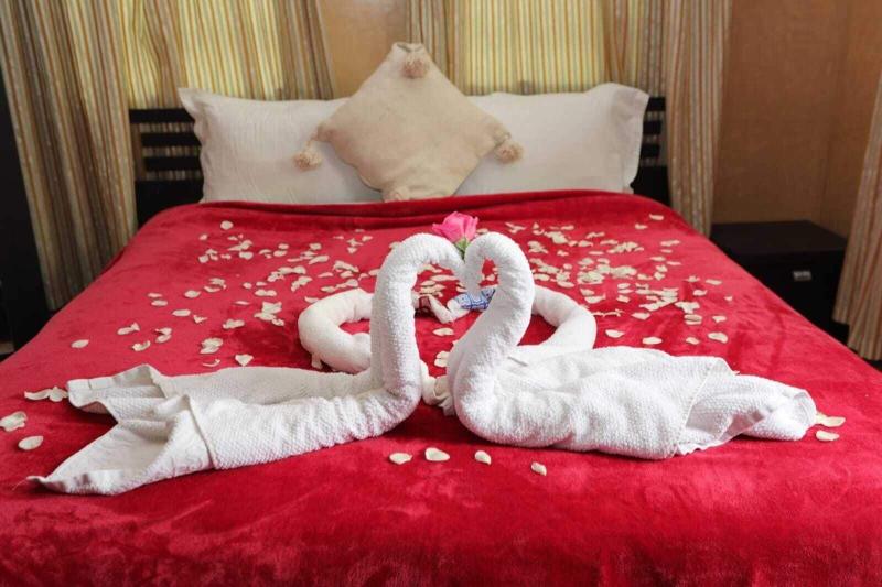 Equi Palace & Spa image