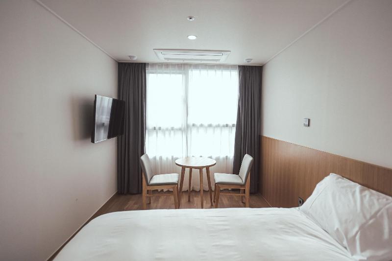 Hotel Kenny Mosulpo image