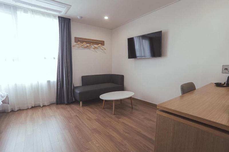 Hotel Kenny Mosulpo image