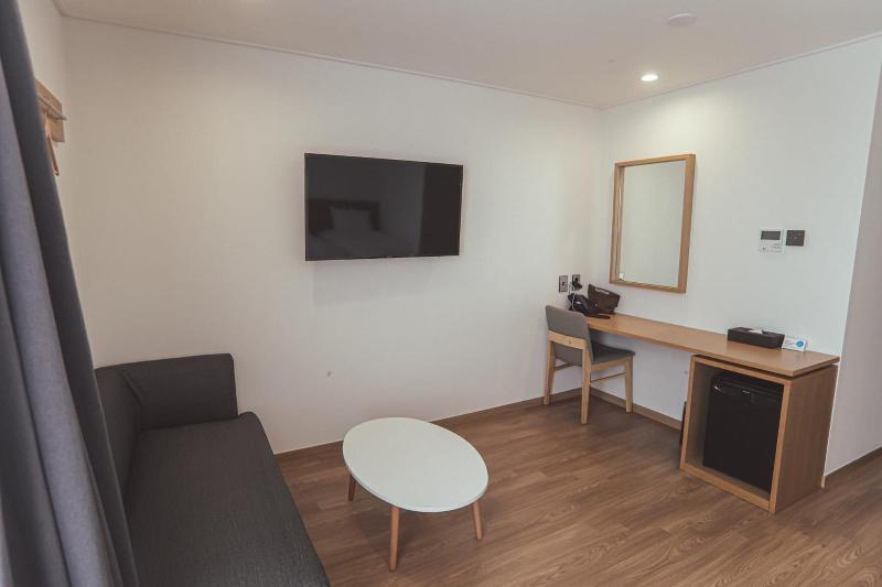 Hotel Kenny Mosulpo image