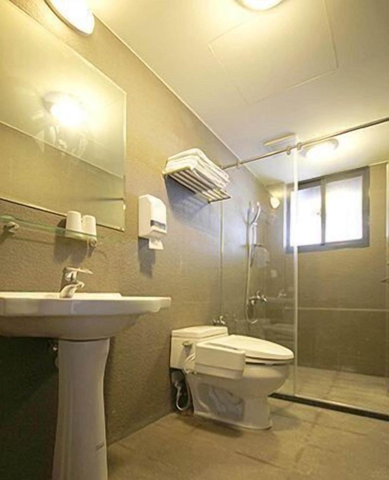 Gemlu Hotel image