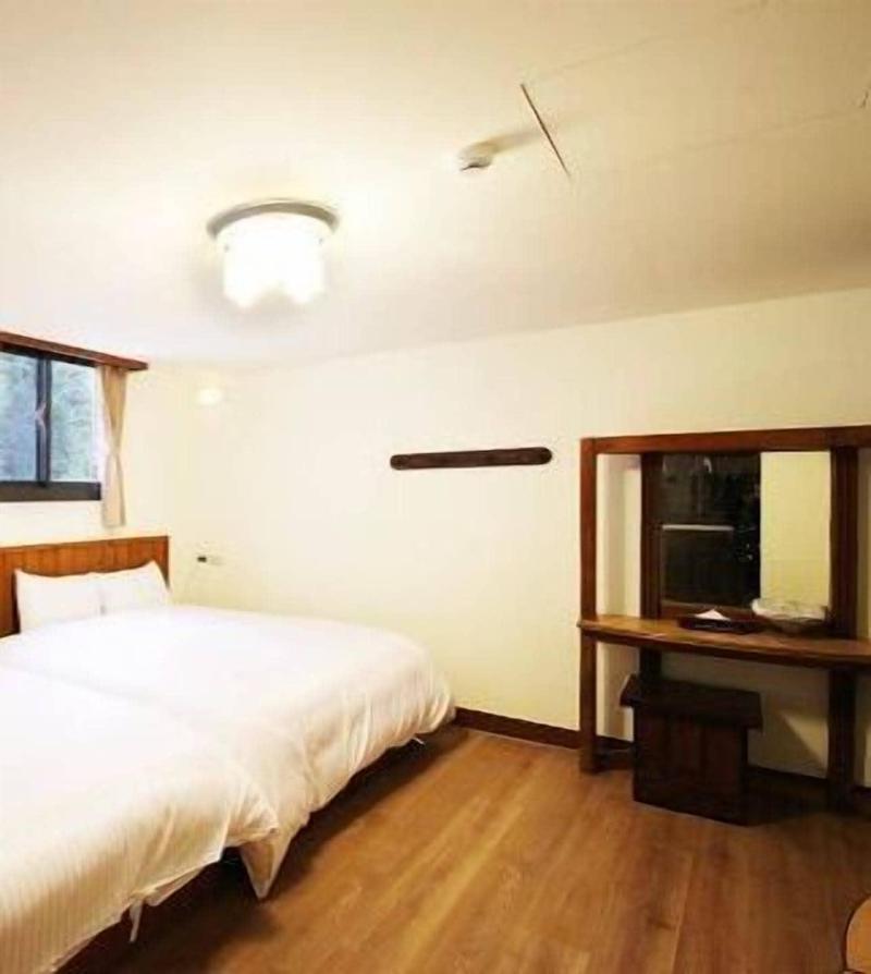 Gemlu Hotel image