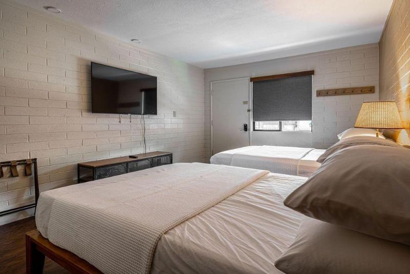 The Star Motel image