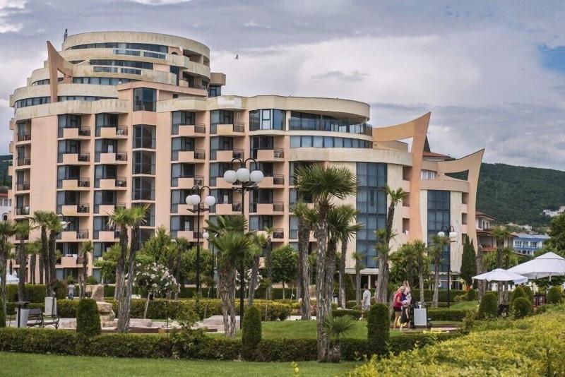 Marlin Beach Hotel image