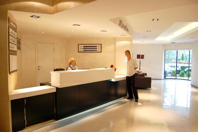 Marlin Beach Hotel