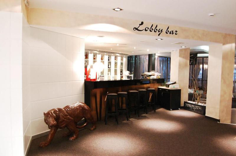 Marlin Beach Hotel image
