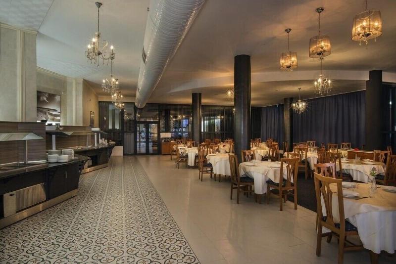 Marlin Beach Hotel image
