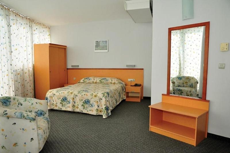 Marlin Beach Hotel image