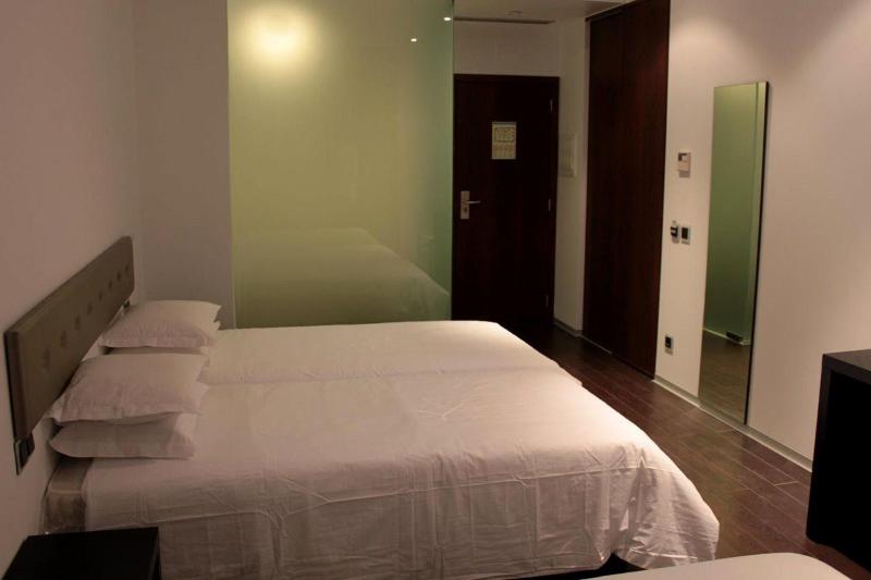 Lazza Hotel image