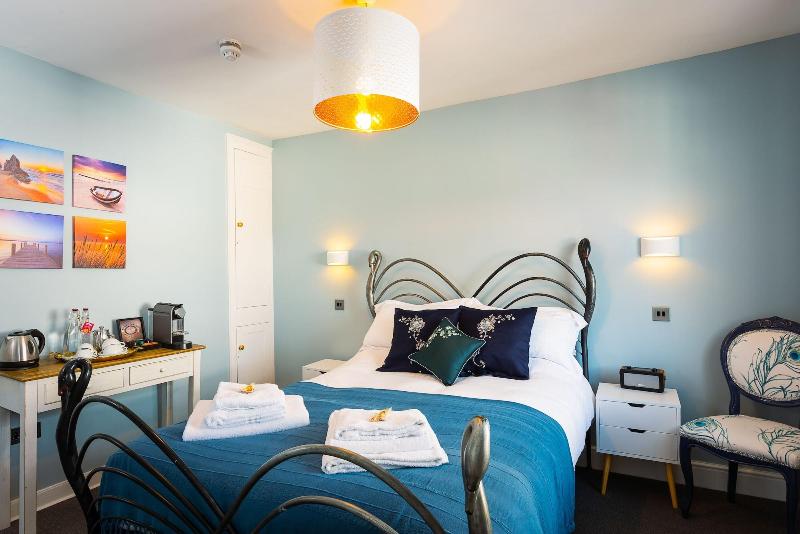 Lyme 1 Hotel image
