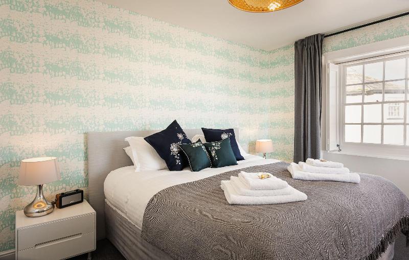Lyme 1 Hotel image