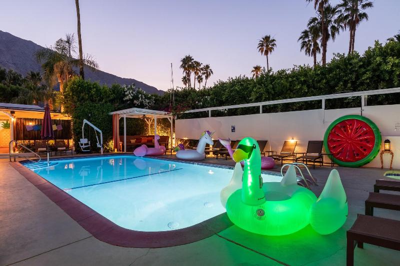 Float Palm Springs image