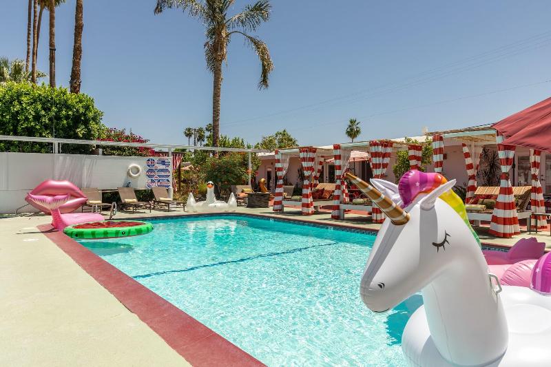 Float Palm Springs image