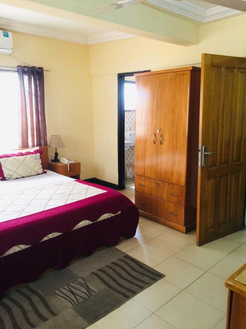 Jenos Hotels image