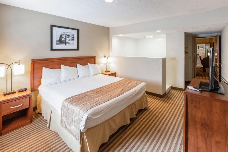 Eleven Boutique Hotel image