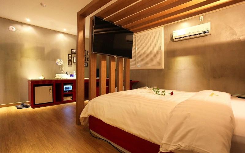 Nonsan Mountain Hotel image