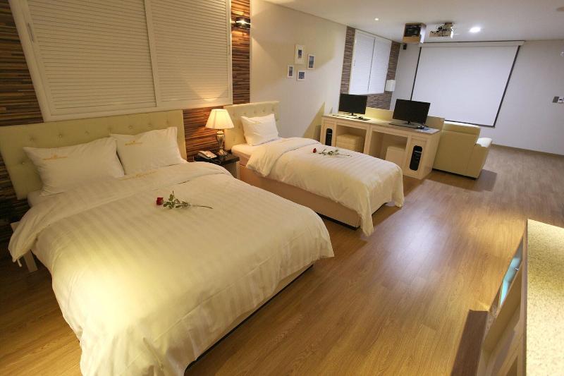 Nonsan Mountain Hotel image