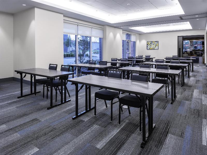 Hyatt House The Woodlands / Shenandoah image