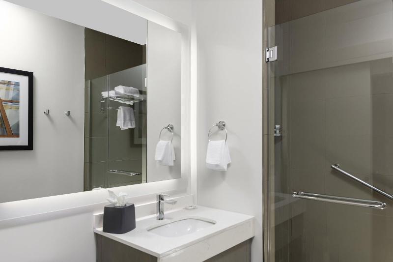 Hyatt House The Woodlands / Shenandoah image