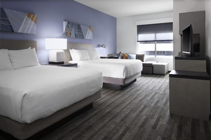 Hyatt House The Woodlands / Shenandoah image