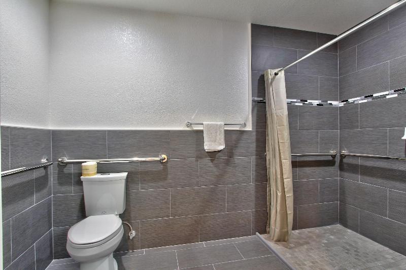 Coastal Valley Inn image