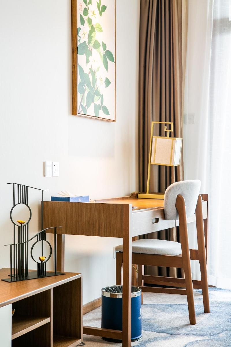 Alcadia Hotel image