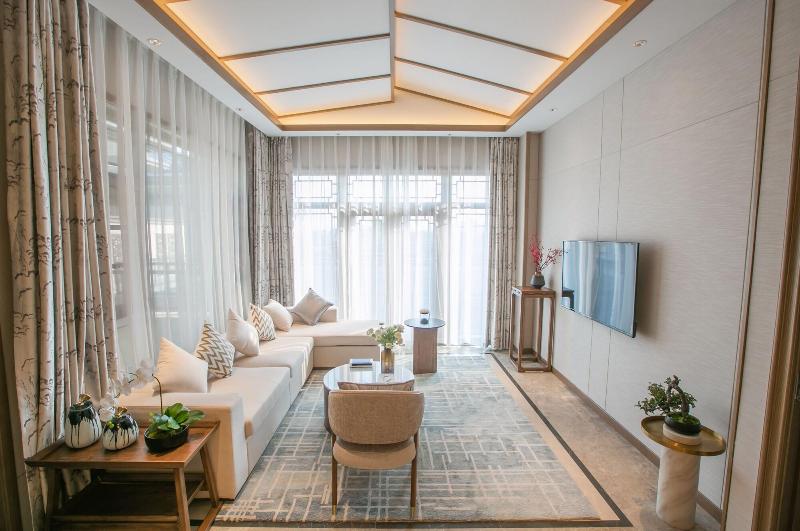 Alcadia Hotel image