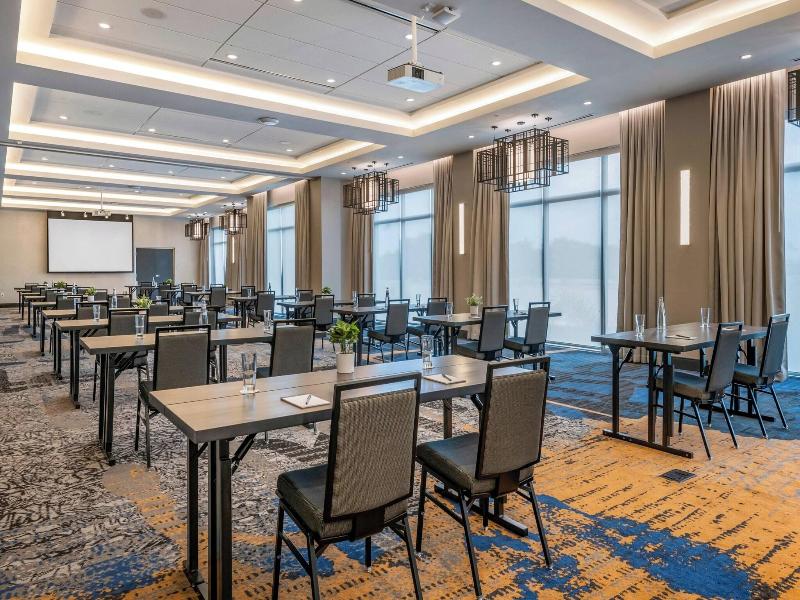 Courtyard by Marriott Fort Lauderdale Downtown image