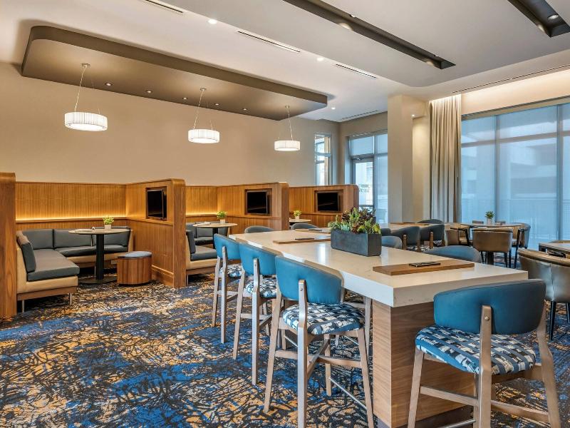 Courtyard by Marriott Fort Lauderdale Downtown image