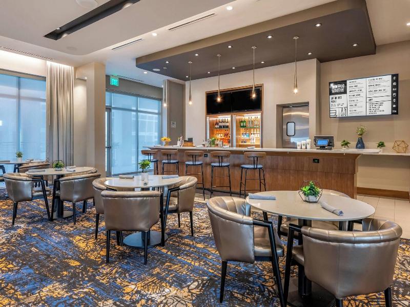 Courtyard by Marriott Fort Lauderdale Downtown image