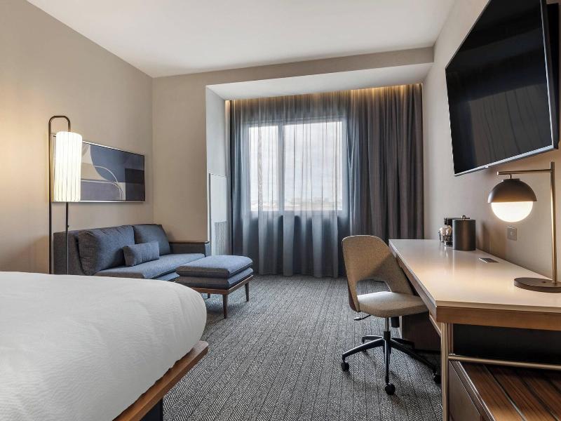 Courtyard by Marriott Fort Lauderdale Downtown image
