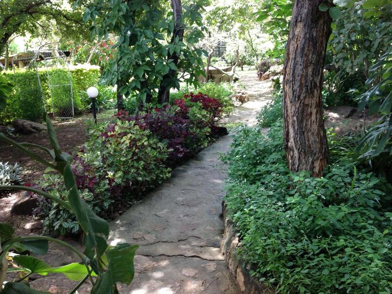 Lynn's Guest House image