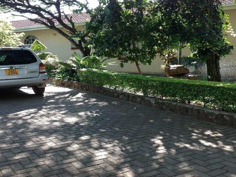Lynn's Guest House image