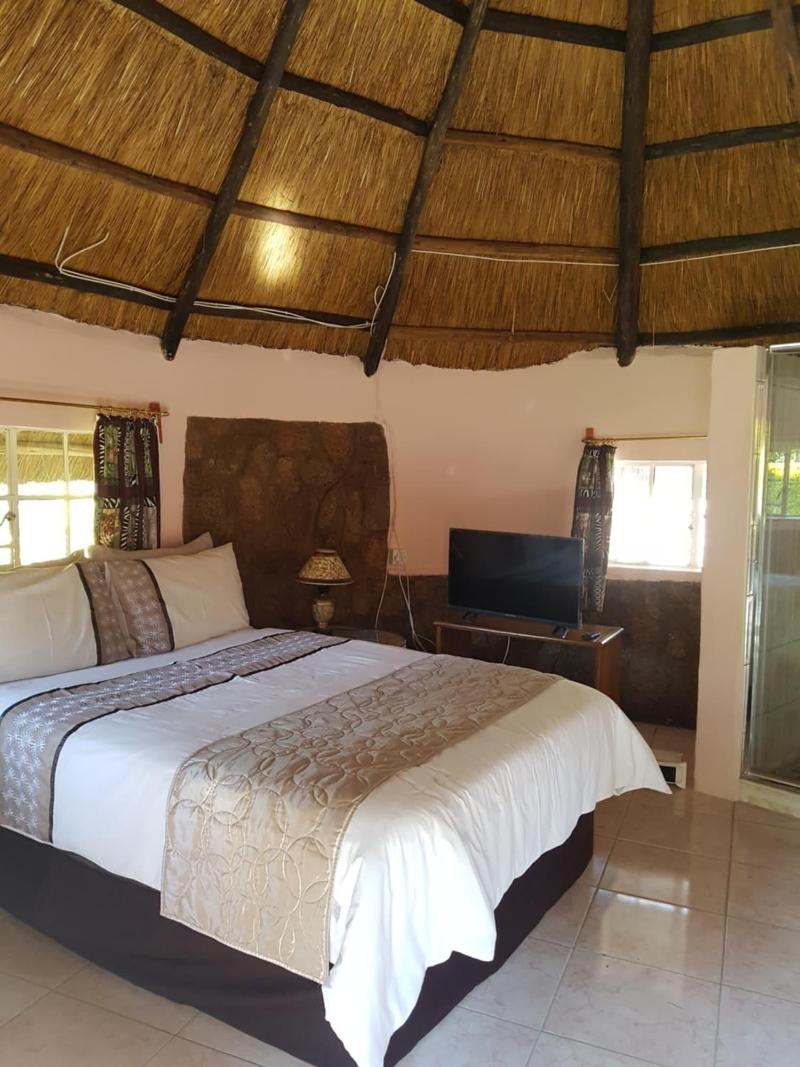 Lynn's Guest House image
