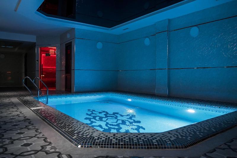 Level Hotel image