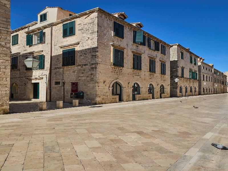 Bota Palace image