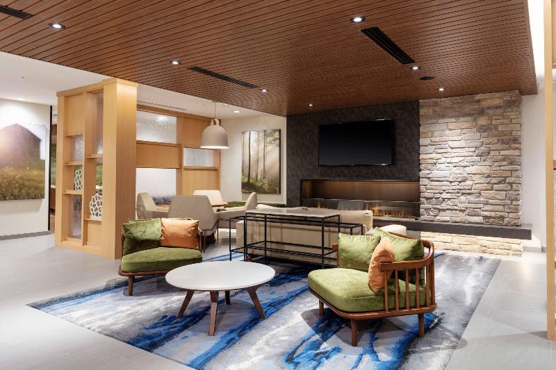Fairfield Inn & Suites by Marriott Medford image