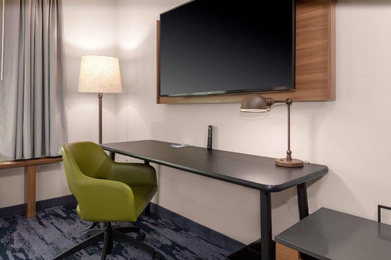 Fairfield Inn & Suites by Marriott Medford image