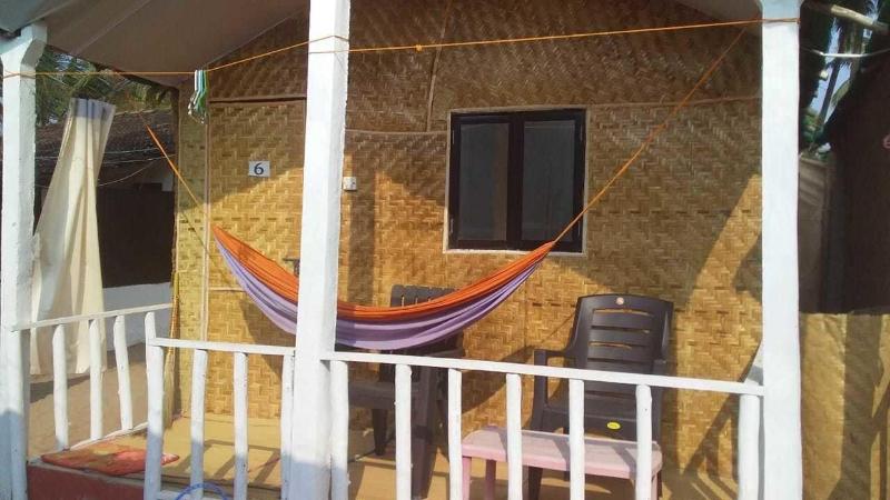 Kashinath Beach Huts image