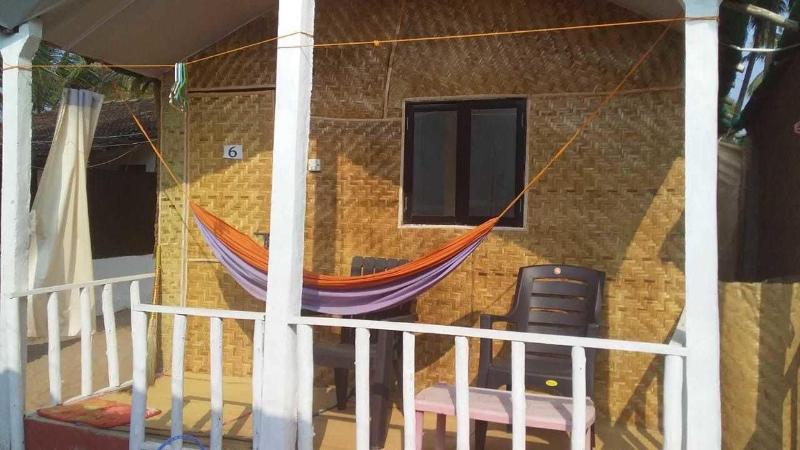 Kashinath Beach Huts image