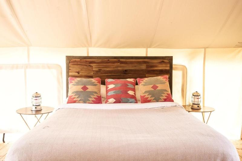 Firelight Camps image