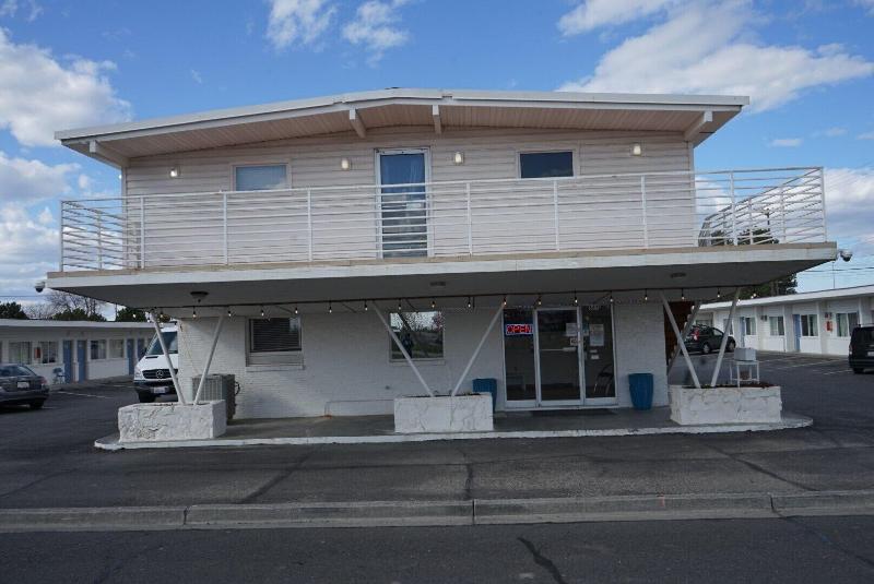 Othello Inn And Suites image